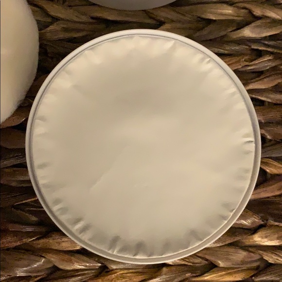 100% Authentic Gucci No. 3 Dusting Powder - New - Picture 4 of 5